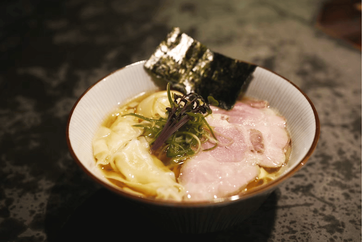 Sapporo: Ramen Tasting Tour with 3 Mini Bowls of Ramen (Private Group)